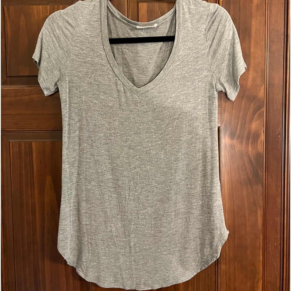 Women’s Scoop Neck Tee